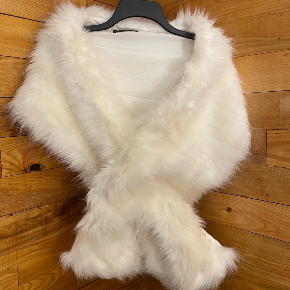 Faux Fur Ivory Shawl